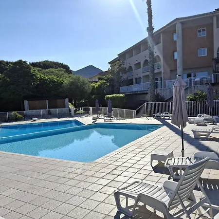 Climatise Avec Piscine A St Florent *