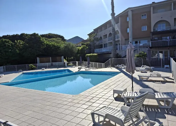 Climatise Avec Piscine A St Florent *