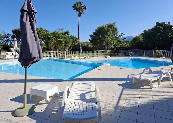 Climatise Avec Piscine A St Florent